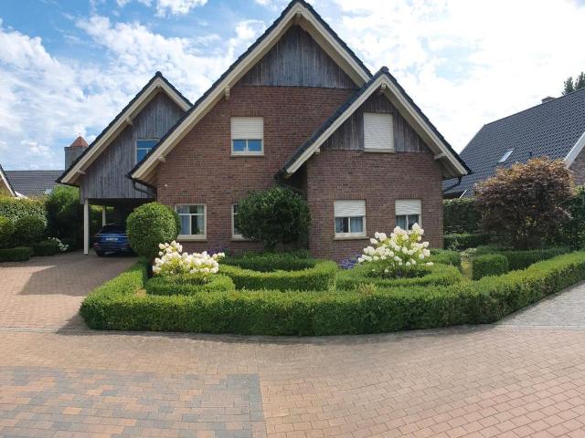 Großzügiges Einfamilienhaus in ruhiger Lage