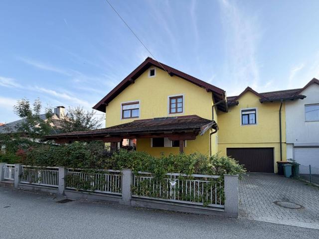 Großzügiges Einfamilienhaus in Toplage nahe dem Attersee mit Sauna und Whirlpool