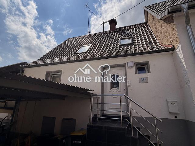 Großzügiges Einfamilienhaus über mehrere Ebenen