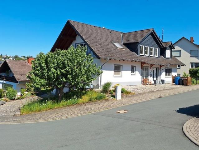 Großzügiges Einfamilienhaus 266 m² mit viel Potenzial