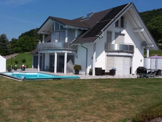 Großzügiges Einfamilienhaus/Villa mit Pool in Aussichtslage in Salem Beuren