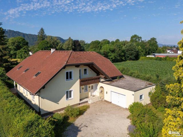 Großzügiges Ein/Zweifamilienhaus mit Potential in Ebenthal: Garten, Terrasse & Garage inklusive!