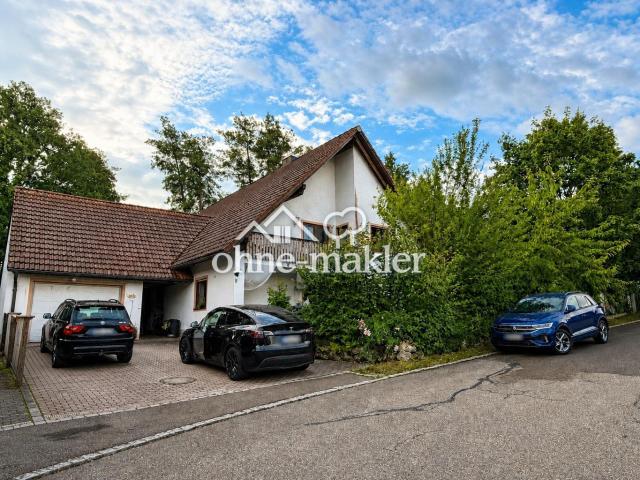 Großzügiges Familienanwesen mit Einliegerwohnung, 225 m² Wohnfläche und besonderem Flair