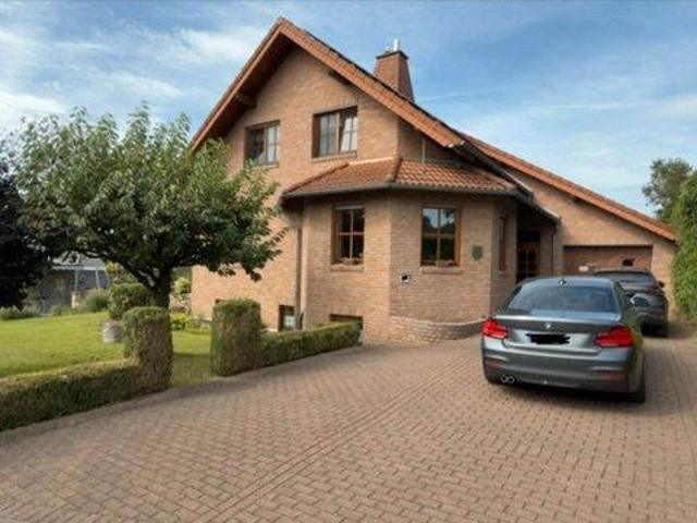 Großzügiges Familienhaus mit viel Platz & einem großen Garten