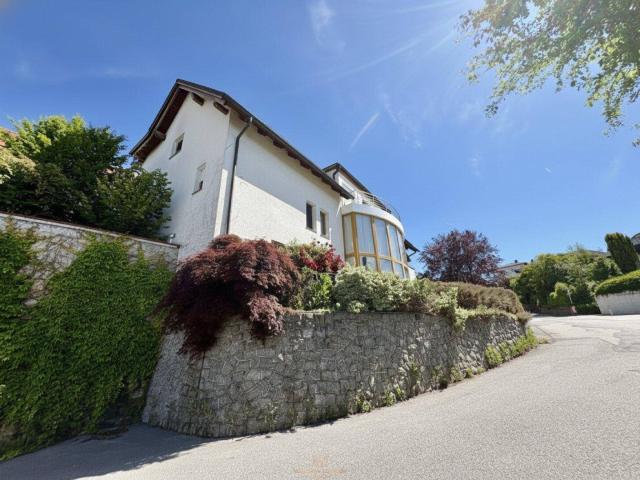 Großzügiges Familienhaus | 256 m² auf 3 Ebenen | Galerie mit 6 m Deckenhöhe | Doppelgarage | Whirlpool & Sauna | Münzbach, OÖ