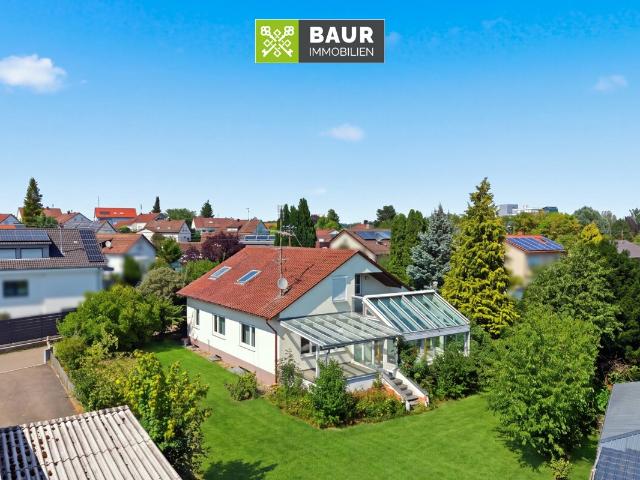 Großzügiges Familienheim mit Potenzial und sonnigem Wintergarten in Bad Schussenried