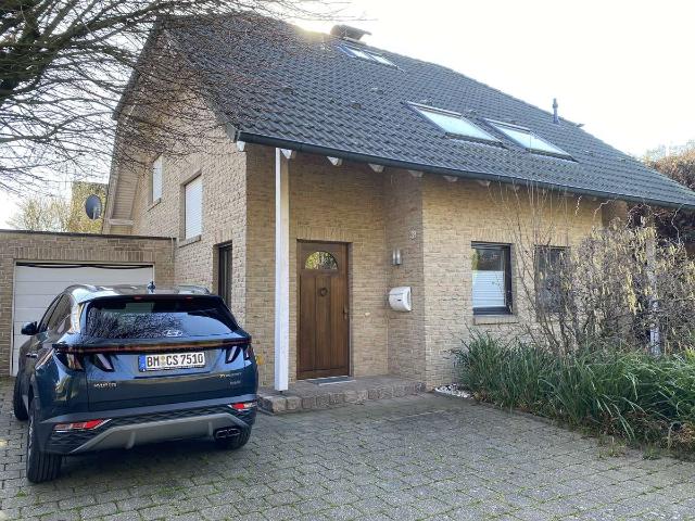 großzügiges, freistehendes Einfamilienhaus in ruhiger Lage