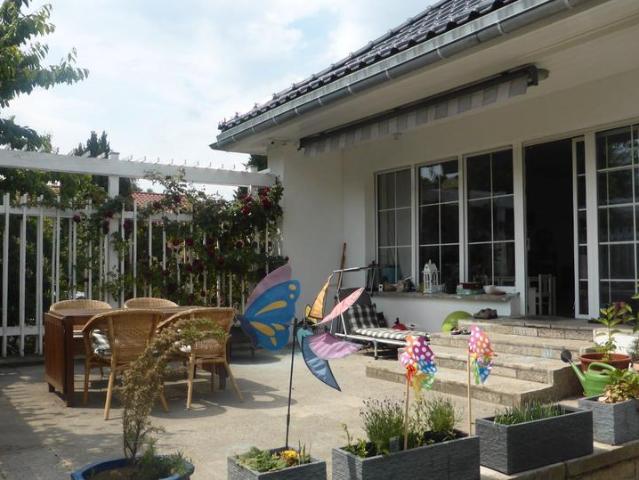Großzügiges, freistehendes Einfamilienhaus mit Garten in Pankow