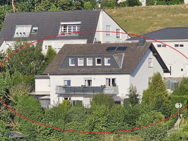 Großzügiges Haus in Warstein mit 3 Wohnungen für Kapitalanleger und Mehrgenerationen Provisionsfrei