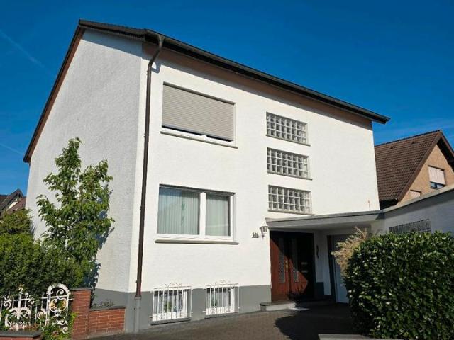 Großzügiges Haus in Bad Lippspringe mit Garten und Garage