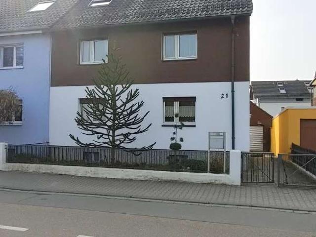 Großzügiges Haus mit 15 Zimmern in Plankstadt
