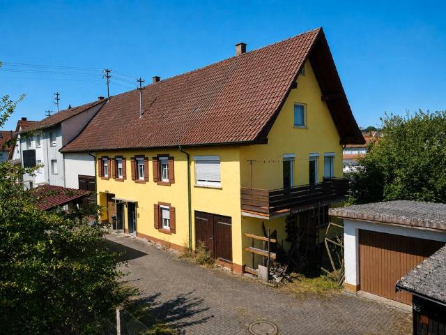 Großzügiges Haus mit Garten und Raum für Ihre Ideen