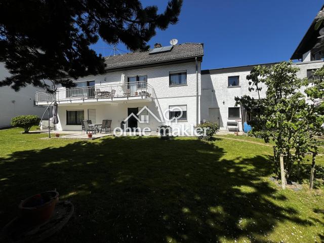 Großzügiges Haus mit Einliegerwohnung, Provisionsfrei