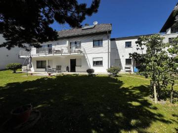 Großzügiges Haus mit modernem Komfort, Provisionsfrei