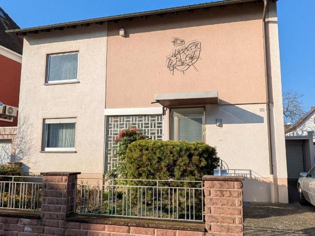 Grosszügiges helles familienfreundliches EFH mit Wohlfühlgarten in sehr guter Lage von privat zvk