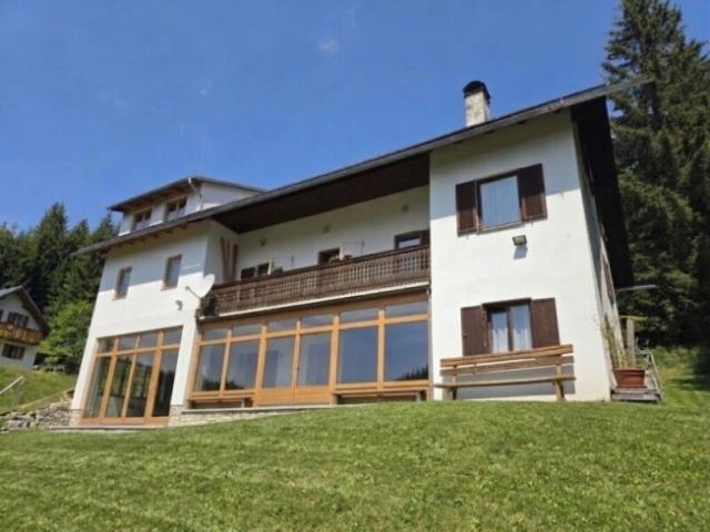 Großzügiges Landhaus auf der Wiedneralm – viel Platz, Natur und vielseitige Nutzungsmöglichkeiten