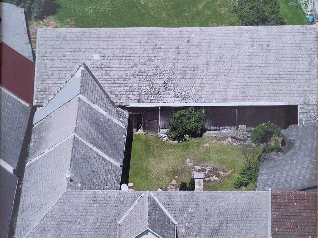 Großzügiges Landhaus im schönen Waldviertel mit Wiesen und Acker gleich angrenzend