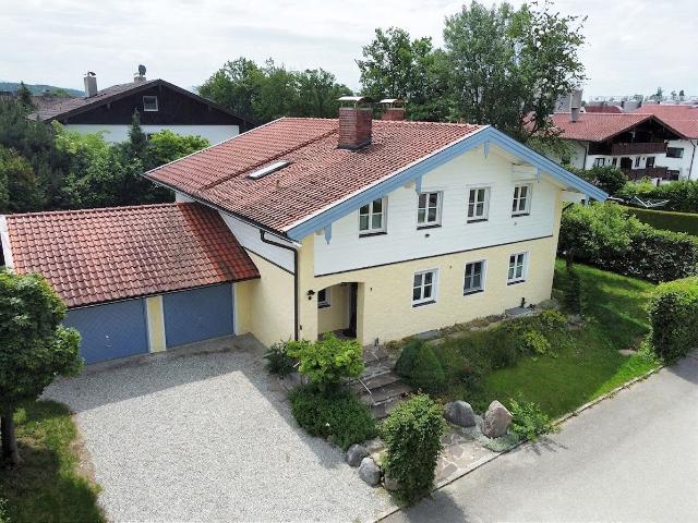 Großzügiges Landhaus in bevorzugter Wohnlage