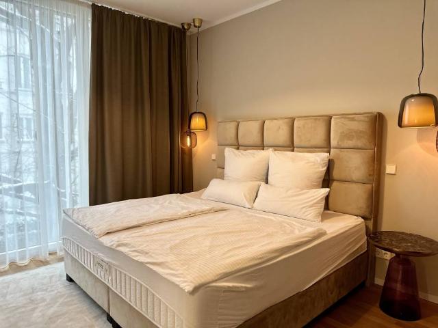 Großzügiges Luxus Apartment im Diplomatenpark