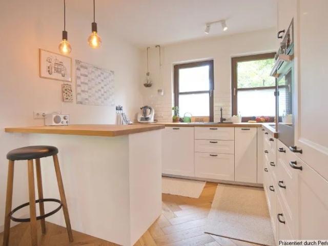 Großzügiges, möbliertes Haus mit Garten & 2 Home Offices in Düsseldorf Benrath