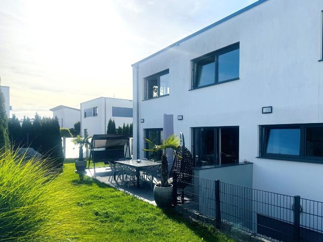 Großzügiges, modernes EFH mit Einliegerwohnung in Laupheim