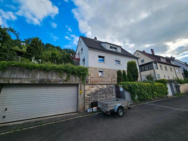 Großzügiges Mehrfamilienhaus in Eltmann 7 Zi 183qm 758qm Grund