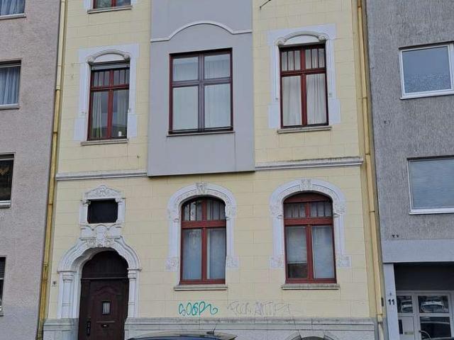 Großzügiges Mehrfamilienhaus mit 15 Zimmern in Wuppertal Elberfeld