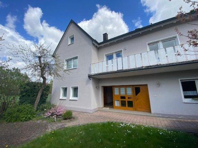 Großzügiges Mehrgenerationenhaus direkt an der Wern in Thüngen