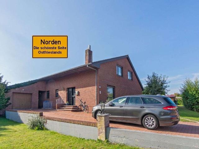 Großzügiges Mehrgenerationenhaus mit Einliegerwohnung in Norden!