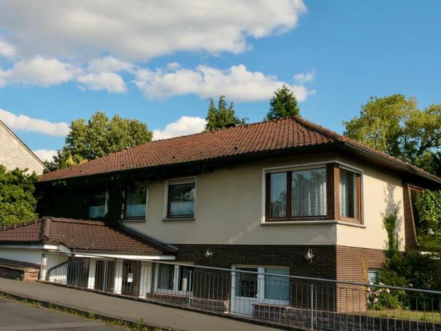 Großzügiges Mehrgenerationenhaus mit separater Einheit
