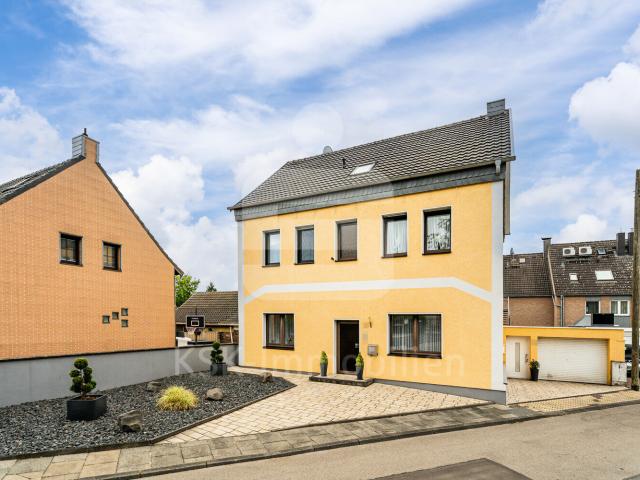 Großzügiges Mehrgenerationenhaus mit vielseitigen Nutzungsmöglichkeiten in Erftstadt Kierdorf!