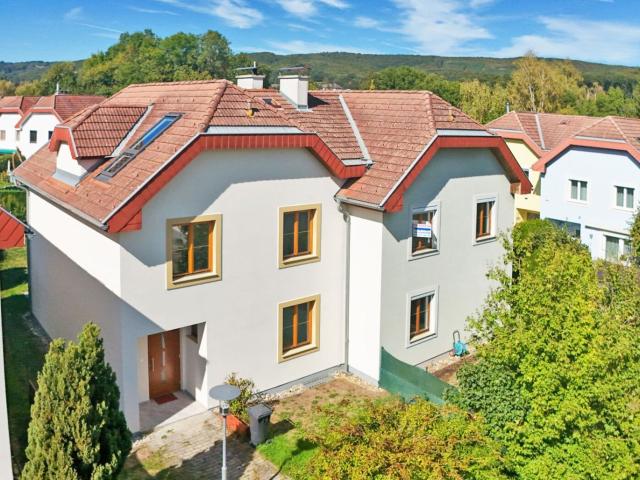 Großzügiges Miethaus in Ruhiger, Naturnaher Lage mit Bester Nähe zu Wien