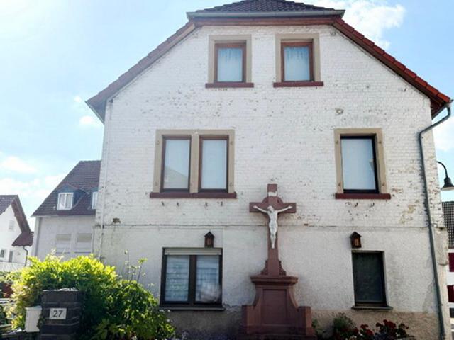 Großzügiges Nieder Olmer 1 2 Familienhaus für eine kinderreiche Familie bestens geeignet!