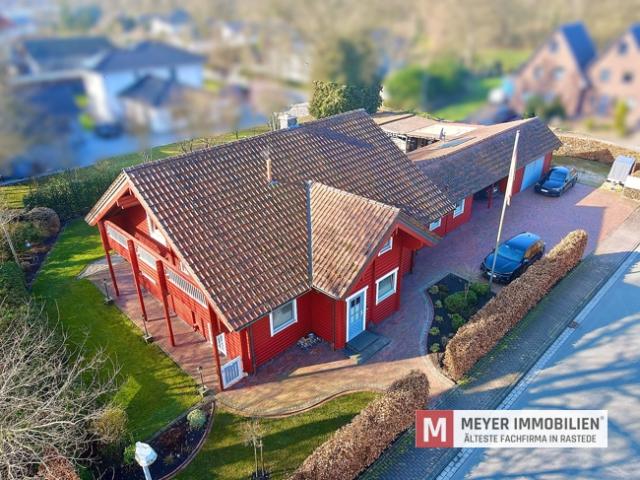 Großzügiges Niedrigenergie Holzhaus mit separater Büroeinheit im Gewerbegebiet von Wiefelstede Obj. Nr.: 5672