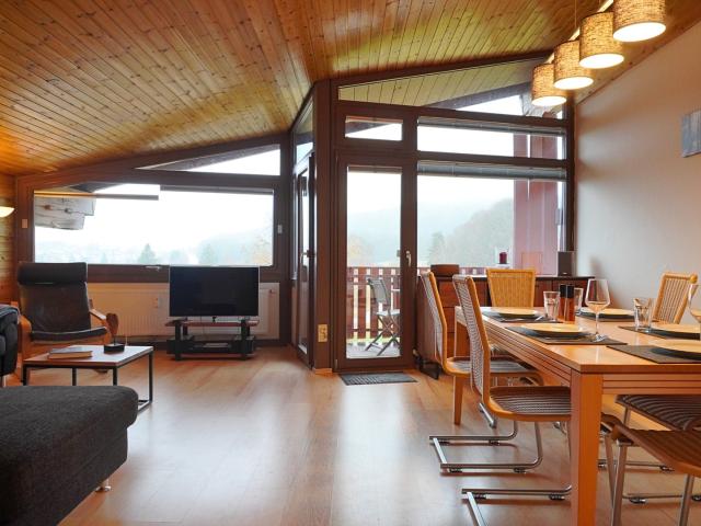 Großzügiges Panorama Apartment mit Pool und Fitness