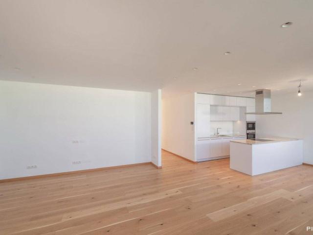 GROSSZÜGIGES PENTHOUSE MIT BALKON!