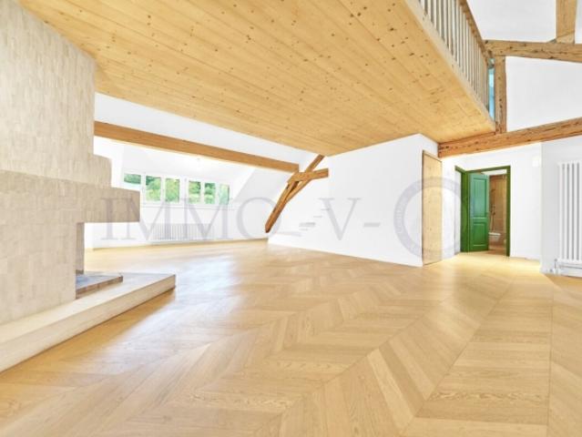 GROSSZÜGIGES PENTHOUSE, RENOVIERT AN DIE SPITZE DER RANGLISTE MIT IDEALER LAGE