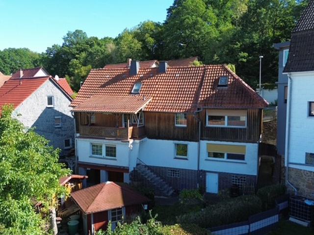 GROSSZÜGIGES RAUMANGEBOT UND FERNBLICK! KEINE KÄUFERPROVISION!
