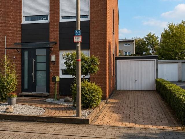 Großzügiges Reihenendhaus in beliebter Lage von AhlenWesten