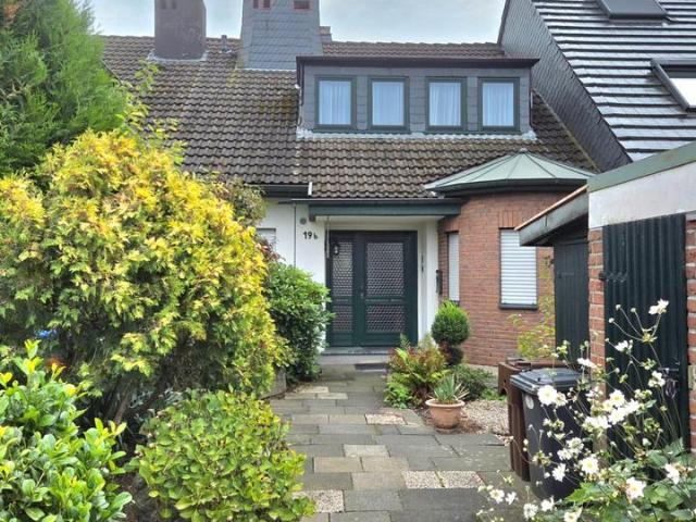 Großzügiges Reihenhaus auf ca. 560 m² Grundstück mit Garage und A