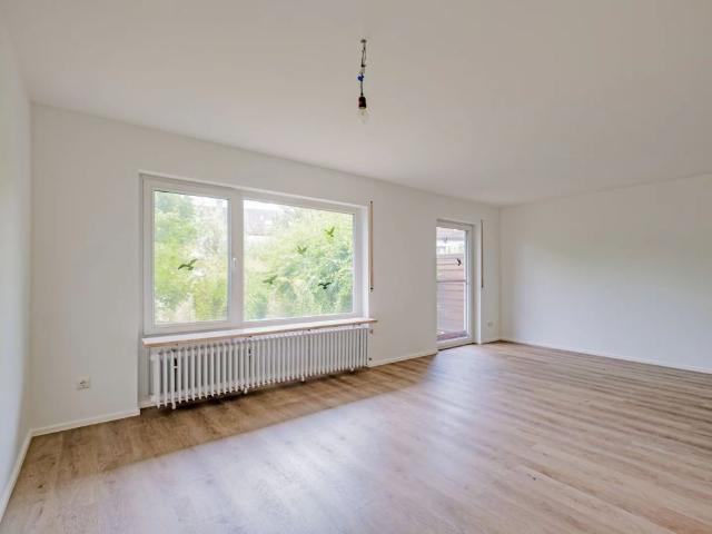Großzügiges Reihenmittelhaus mit Südgarten und Garage in Petershausen