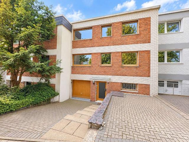 Großzügiges Reihenmittelhaus mit viel Potenzial in gefragter Lage