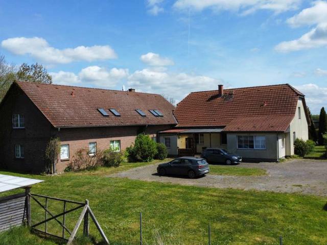 Großzügiges Wohn und Ferienensemble in der Feldberger Seenlandschaft!