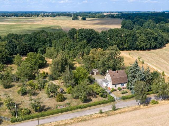 Großzügiges Wohnanwesen mit ELW, Nebengebäuden, 3.700m² Grundst