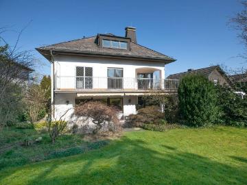 Großzügiges Wohnen mit Ausbaureserve in Premiumlage