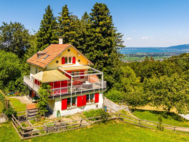 Grosszügiges Wohnen mit ländlichem Charme