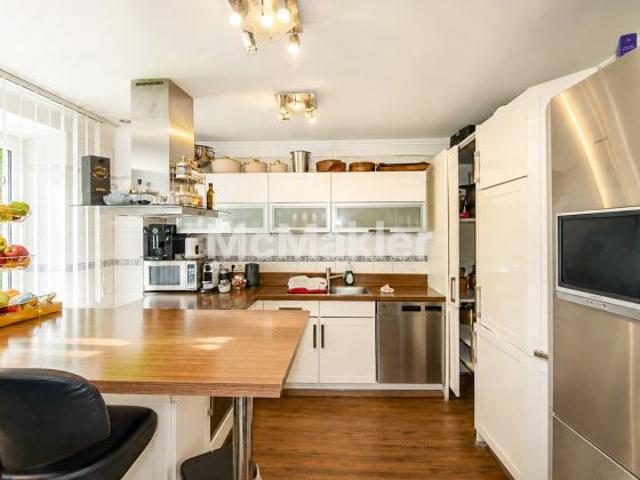 Großzügiges Wohnen mit Stil – Exklusives Zuhause für die ganze Familie