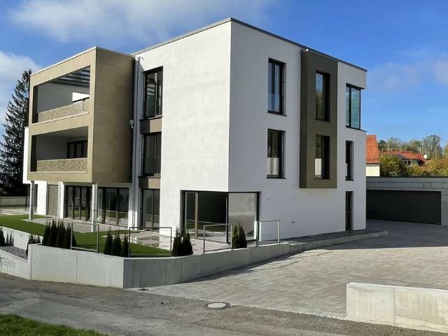 Großzügiges Wohnen auf 2 Ebenen, KfW 55, moderne Architektur