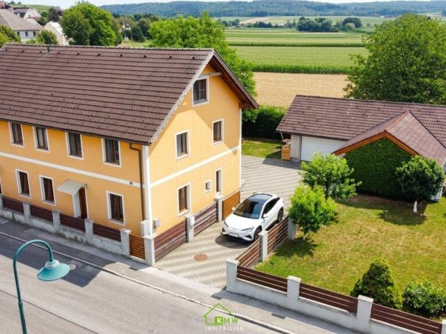 Großzügiges Wohnen im Grünen: Moderne 4 Zimmer Wohnung mit viel Platz