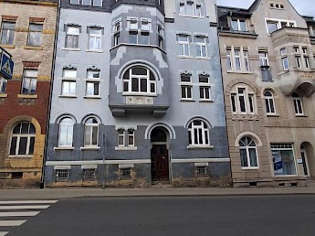 Großzügiges Wohnen über den Dächern von Adorf – Charmante 4 Raum Dachgeschosswohnung mit Einbauküche